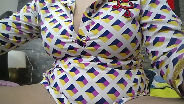 dayadubey  online show from March 25, 2026, 11:27 am