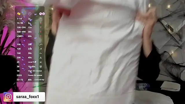 Sara Foxx1 online show from October 27, 2025, 2:59 am