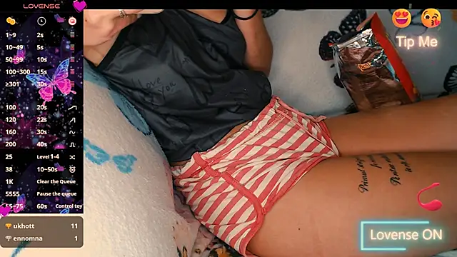 Snapshot of Perversdemlni chatting on November 2, 2025, 12:29 pm Perversdemlni online show from November 2, 2025, 12:29 pm