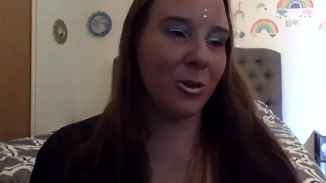 Snapshot of cosmicgoddess369 chatting on October 18, 2025, 5:25 pm cosmicgoddess369 online show from October 18, 2025, 5:25 pm