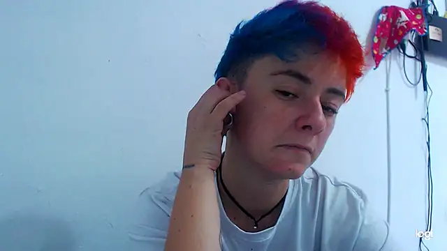 tomboyblue online show from December 17, 2024, 8:21 pm