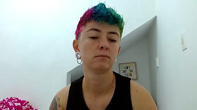 tomboyblue online show from November 5, 2025, 3:01 pm