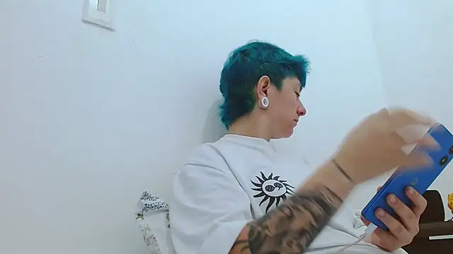 tomboyblue online show from February 20, 2026, 8:53 pm