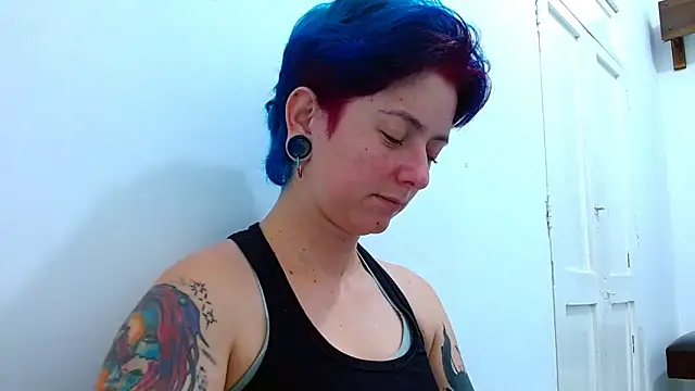 tomboyblue online show from March 21, 2026, 1:43 am