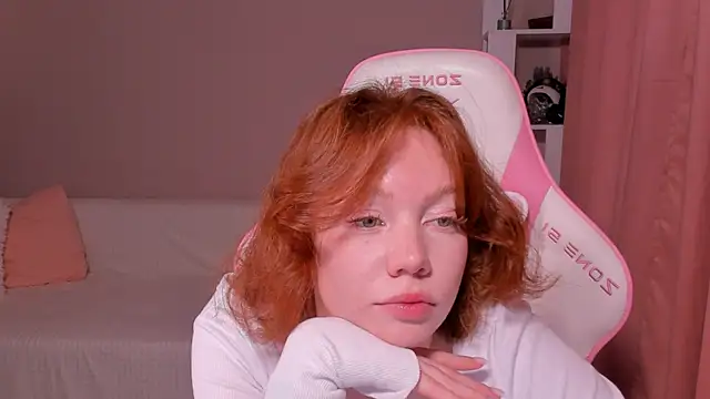 Snapshot of foxyMistrees chatting on January 28, 2025, 2:53 am foxyMistrees online show from January 28, 2025, 2:53 am
