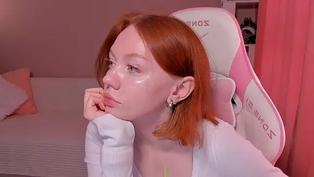 Snapshot of foxyMistrees chatting on February 20, 2025, 3:01 am foxyMistrees online show from February 20, 2025, 3:01 am