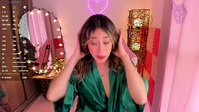 violet ch online show from January 13, 2025, 8:04 pm