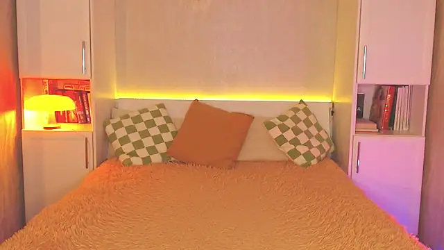 Leaaaaaaaaa online show from December 18, 2025, 4:57 pm