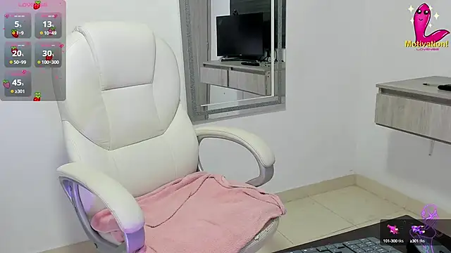 Snapshot of dahian_carter chatting on October 1, 2025, 12:11 pm dahian carter online show from October 1, 2025, 12:11 pm