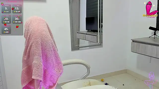 Snapshot of dahian_carter chatting on November 8, 2025, 12:49 pm dahian carter online show from November 8, 2025, 12:49 pm