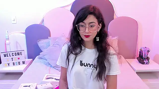 SophieGomez22 online show from January 11, 2025, 11:34 am