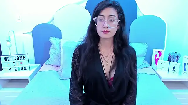 SophieGomez22 online show from January 23, 2025, 3:11 pm