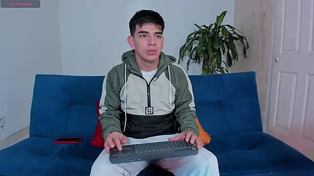 Snapshot of Ares_Johnson chatting on October 21, 2025, 12:28 pm Ares Johnson online show from October 21, 2025, 12:28 pm