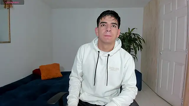 Snapshot of Ares_Johnson chatting on October 25, 2025, 11:07 am Ares Johnson online show from October 25, 2025, 11:07 am