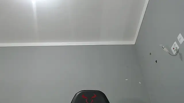 Livia Diaz online show from December 21, 2025, 3:35 am