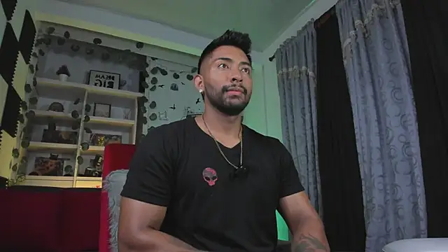 Couple muscle1 online show from January 13, 2026, 8:47 pm