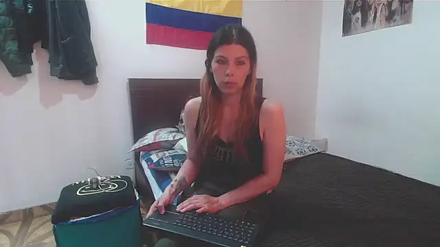 Snapshot of carla_roberts chatting on March 18, 2025, 9:32 pm carla roberts online show from March 18, 2025, 9:32 pm
