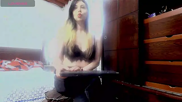Snapshot of carla_roberts chatting on September 30, 2025, 6:02 pm carla roberts online show from September 30, 2025, 6:02 pm
