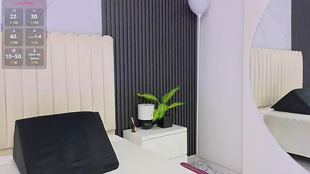 Madiee Rhea online show from March 23, 2026, 7:40 pm