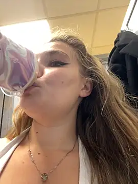 Holy Tereza online show from October 11, 2025, 6:28 pm