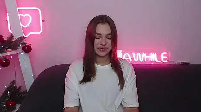 MilanaAngelAs online show from December 17, 2024, 5:40 am