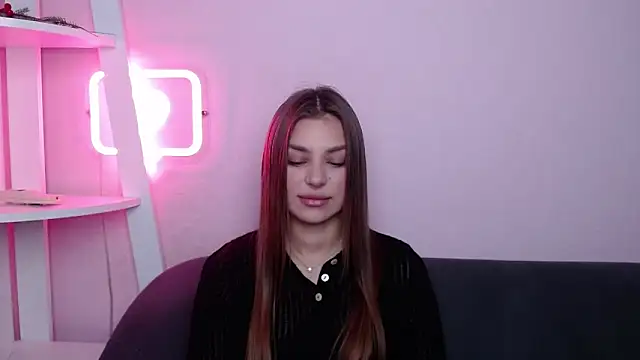 MilanaAngelAs online show from March 6, 2026, 5:48 am