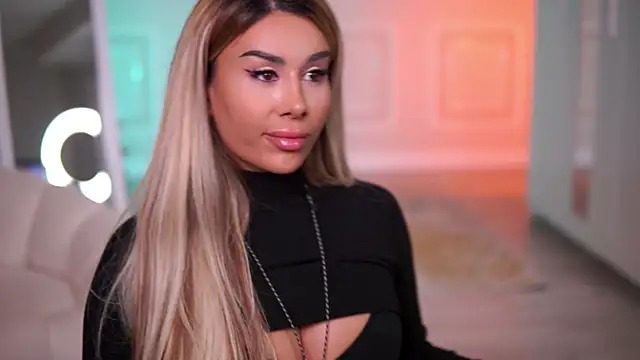 Snapshot of EvaZane chatting on November 20, 2025, 8:08 pm EvaZane online show from November 20, 2025, 8:08 pm