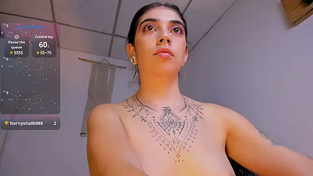 Nina-monroe online show from January 9, 2025, 4:17 pm