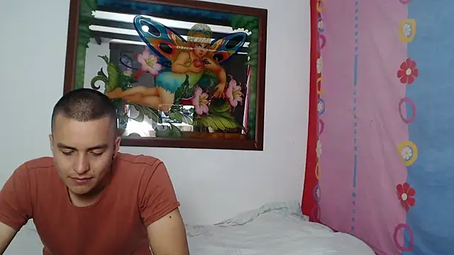 Snapshot of lizandandrew_hot chatting on March 23, 2025, 12:58 am lizandandrew hot online show from March 23, 2025, 12:58 am