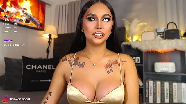 Snapshot of Angela_foxx chatting on February 16, 2025, 3:05 pm Angela foxx online show from February 16, 2025, 3:05 pm