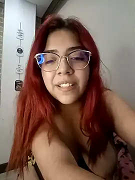 Snapshot of Rousse_Collinss chatting on January 5, 2025, 6:02 am Rousse Collinss online show from January 5, 2025, 6:02 am