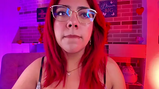 Snapshot of Rousse_Collinss chatting on February 22, 2025, 4:40 pm Rousse Collinss online show from February 22, 2025, 4:40 pm