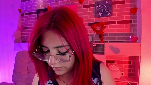 Snapshot of Rousse_Collinss chatting on February 25, 2025, 3:42 am Rousse Collinss online show from February 25, 2025, 3:42 am