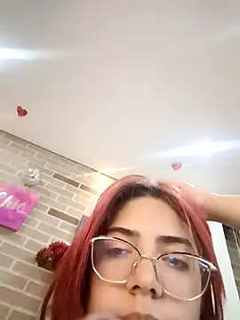 Snapshot of Rousse_Collinss chatting on March 21, 2025, 3:35 pm Rousse Collinss online show from March 21, 2025, 3:35 pm