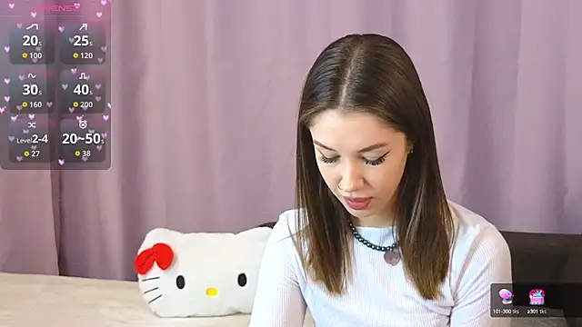 Snapshot of ellie_kramer chatting on October 13, 2025, 7:14 pm ellie kramer online show from October 13, 2025, 7:14 pm