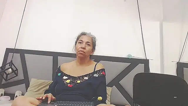 chanel grant online show from November 4, 2025, 9:03 pm