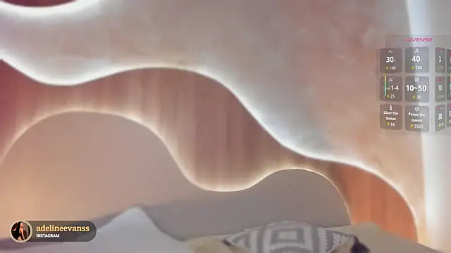 AdelineEvanss online show from October 31, 2025, 9:27 pm