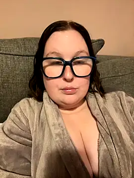 Misssmilf online show from November 4, 2025, 6:51 pm
