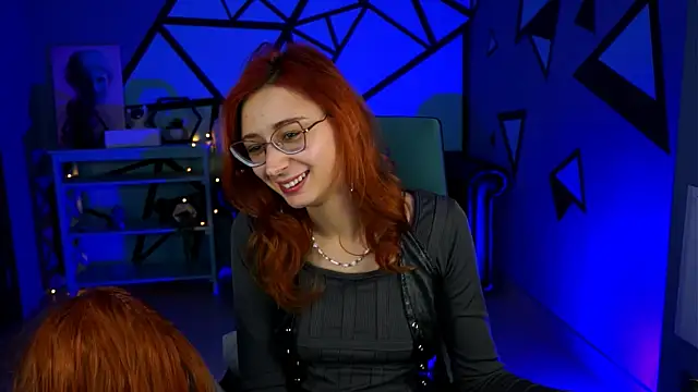 Snapshot of Orianna_Fox chatting on December 7, 2024, 6:26 pm Orianna Fox online show from December 7, 2024, 6:26 pm