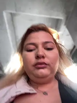 AllysonK online show from December 15, 2024, 12:28 pm