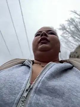 AllysonK online show from December 21, 2024, 9:12 am