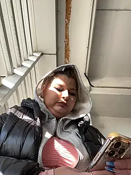 AllysonK online show from January 18, 2025, 12:26 pm