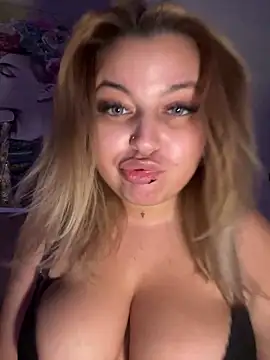 AllysonK online show from January 29, 2025, 6:28 pm