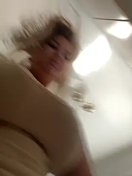 AllysonK online show from February 20, 2025, 8:39 am