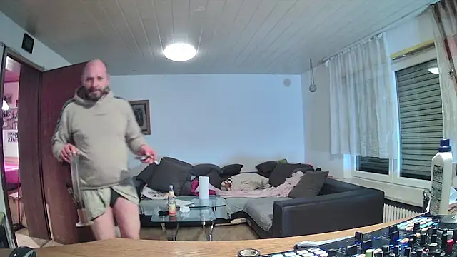 Snapshot of rosaeichel chatting on February 10, 2026, 2:48 am rosaeichel online show from February 10, 2026, 2:48 am