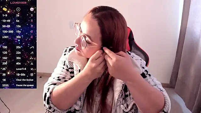 maryluna95 online show from October 16, 2025, 9:05 pm