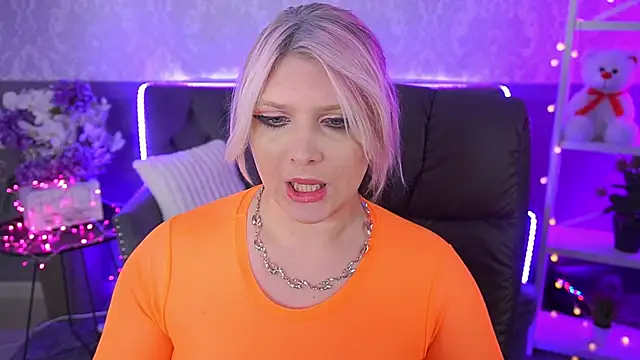 CoolTatis online show from November 3, 2025, 2:29 pm