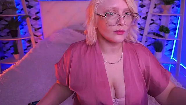 CoolTatis online show from April 5, 2026, 6:32 am