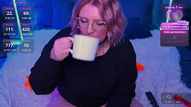 CoolTatis online show from April 13, 2026, 6:24 pm