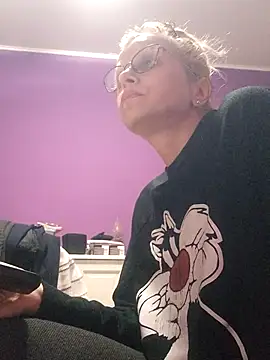 Snapshot of BritneyHudson chatting on October 23, 2025, 1:27 am BritneyHudson online show from October 23, 2025, 1:27 am